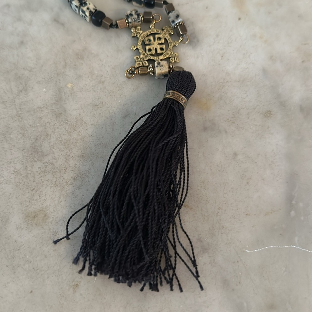 VSA Necklace - Picture 3 of 4